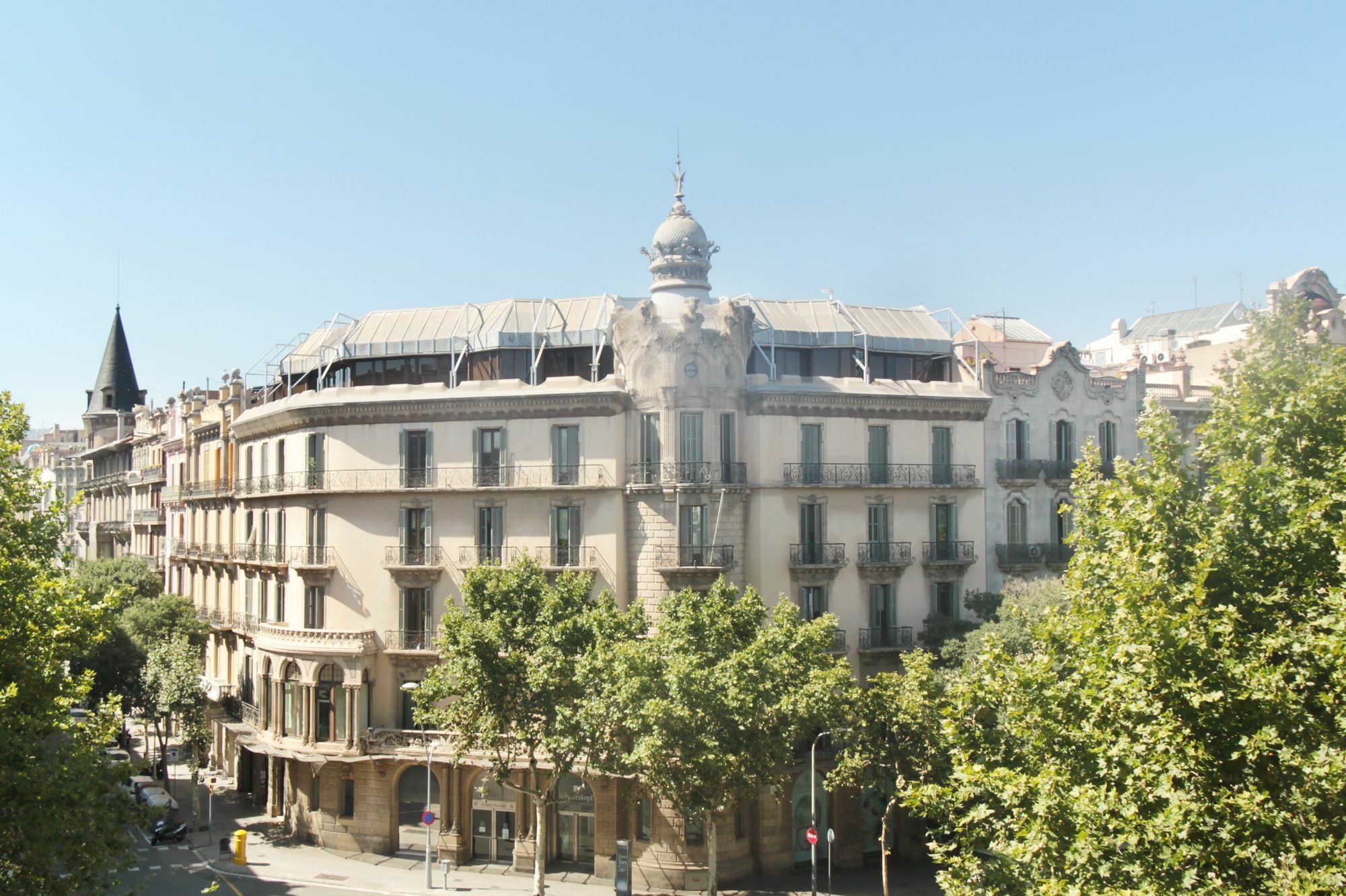 ホテル ソム ニット トゥリオンフ バルセロナ エクステリア 写真